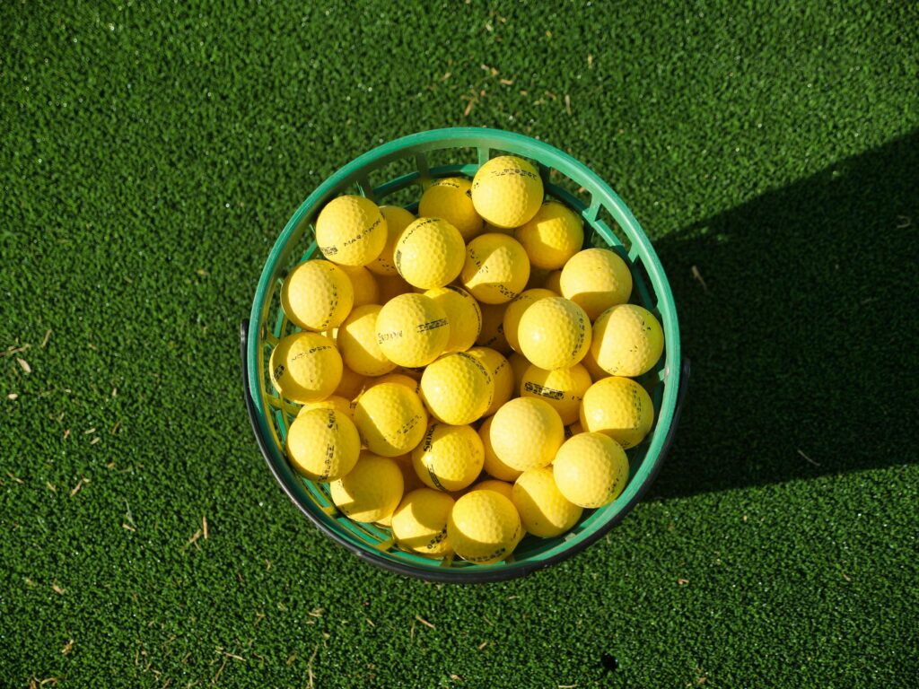 How To Choose the Perfect Golf Balls for Beginners: A Comprehensive Guide 4 key factors of golf balls